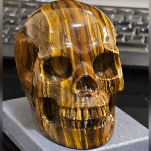 4 Inch, Crystal Carving, 709 Grams, Tiger Iron, NWT!